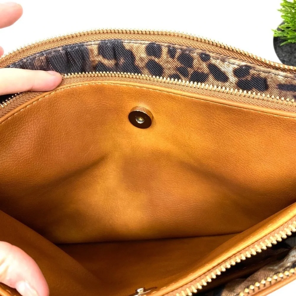 Chico’s Vegan Leather Large Brown Clutch NWT - Picture 6 of 7